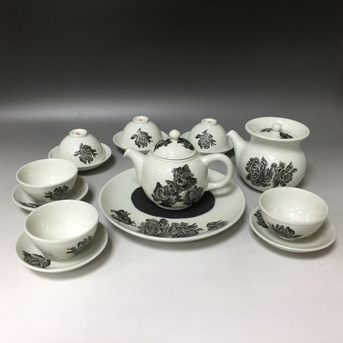 浮雕玫瑰壺組